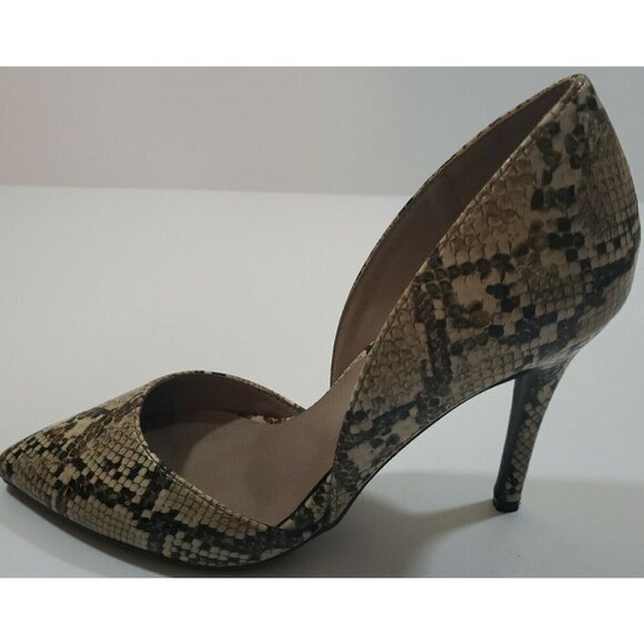 Breckelle's ~Woman Size 8.5M~ Animal Print High Heel Stiletto Shoes. - Picture 4 of 12